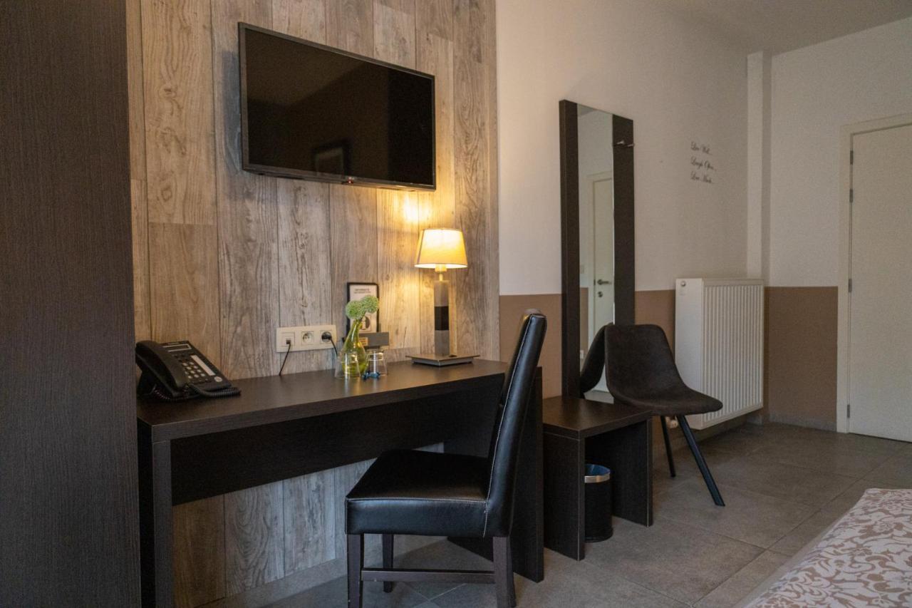 Hotel De Maaskant Maaseik Luaran gambar