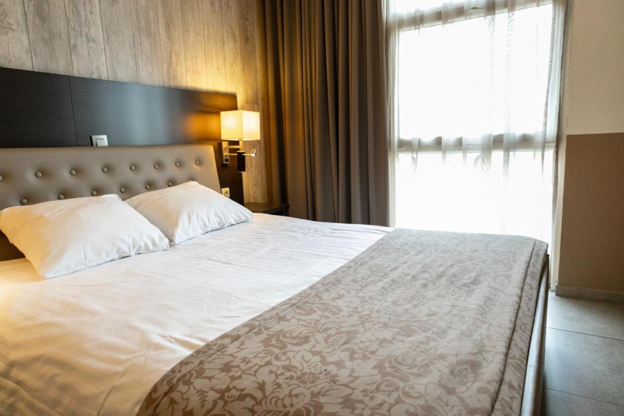 Hotel De Maaskant Maaseik Luaran gambar