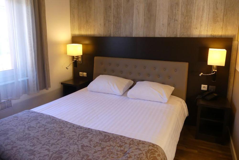 Hotel De Maaskant Maaseik Luaran gambar