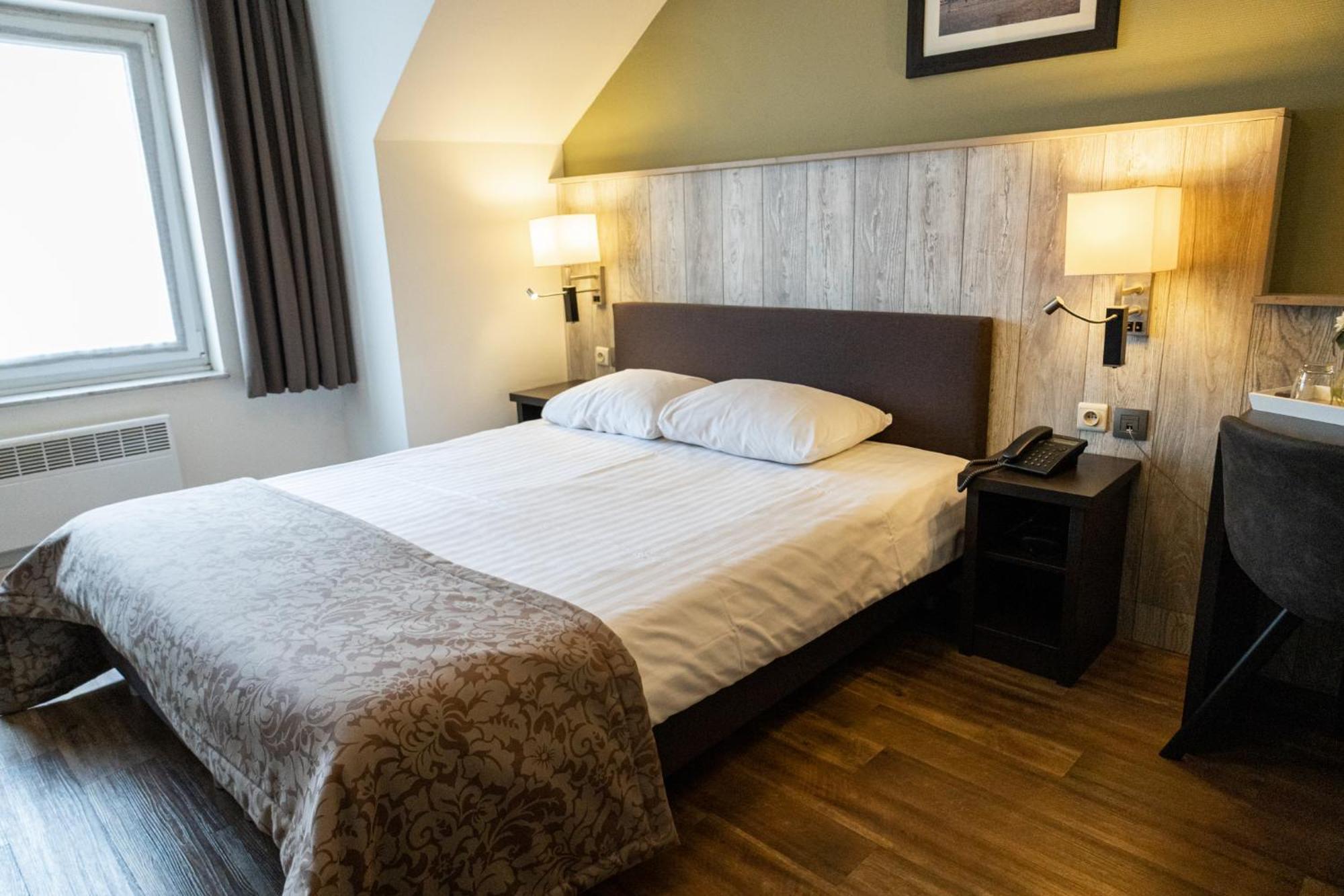 Hotel De Maaskant Maaseik Luaran gambar